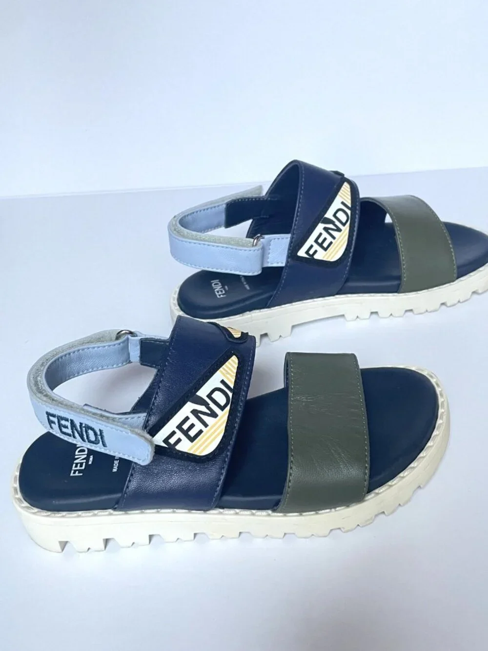 Fendi boy leather sandals 31